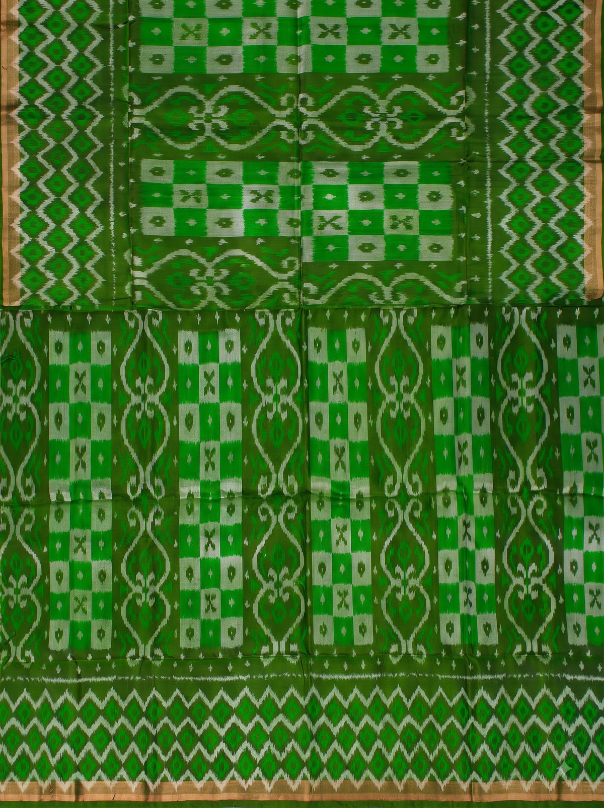 Green and Gold Zari Woven Geometric Chiniya Silk Saree
