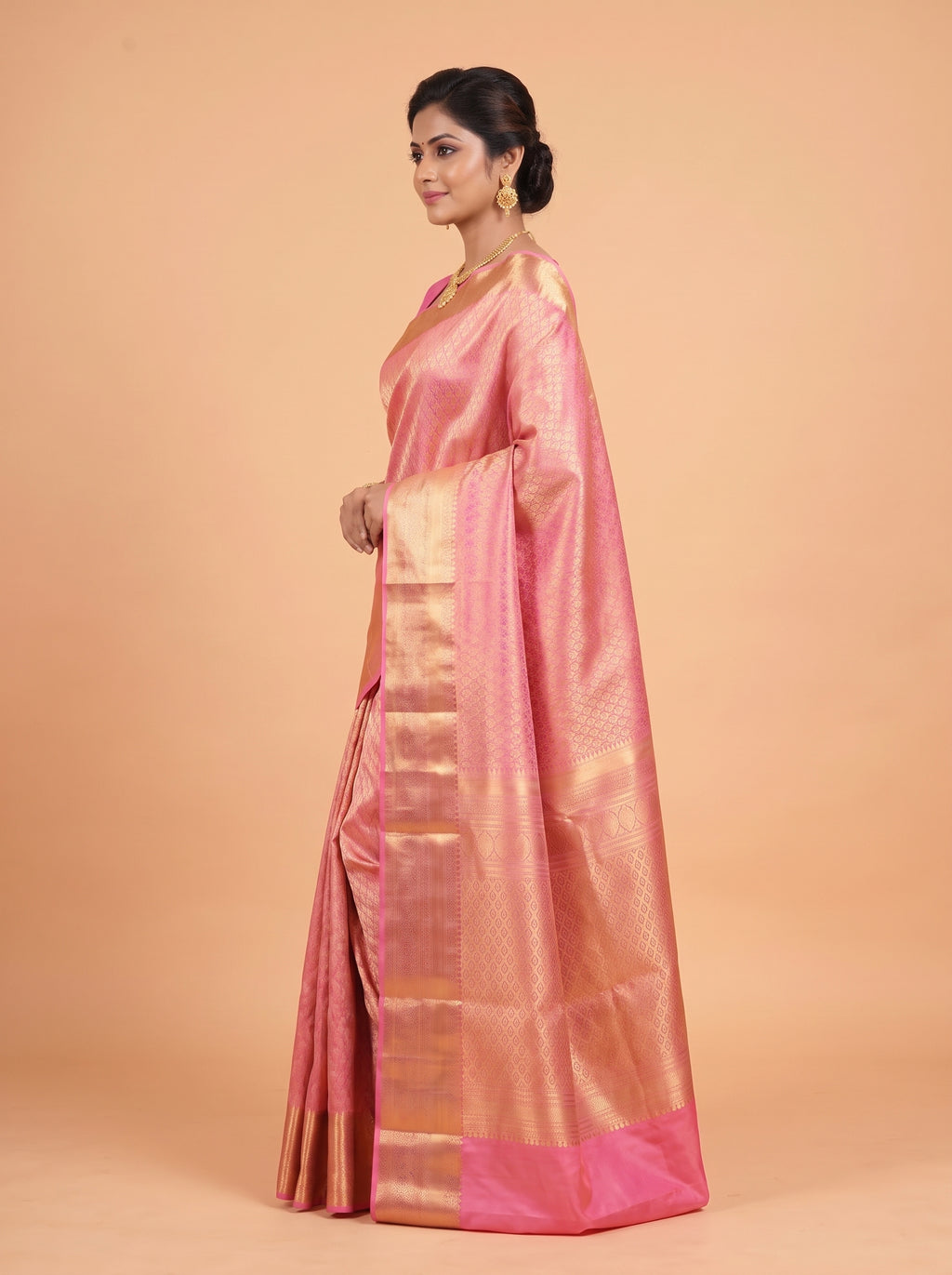 Rose Pink Silk Saree With Intricate Zari Medallion Weaves & Rich Traditional Pallu