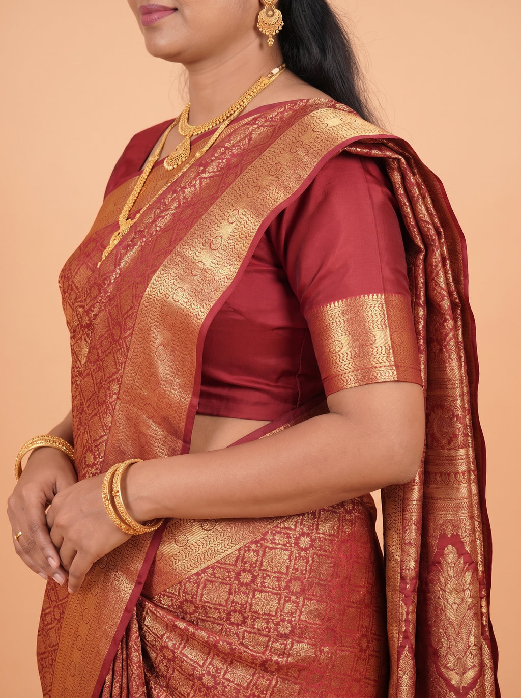 deep-wine-and-antique-gold-zari-woven-silk-saree