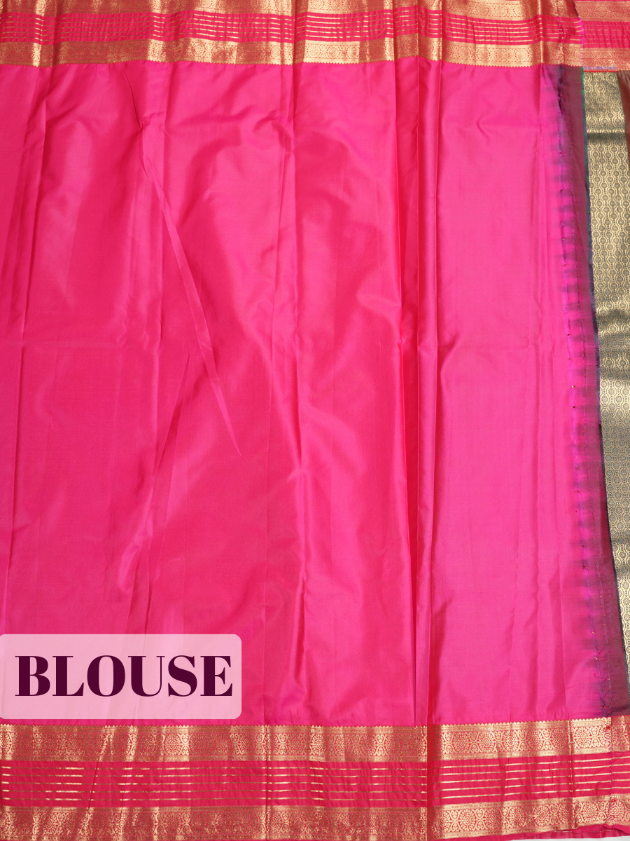 Dark green Semi Bridal Kanchipuram Silk Saree with Floral Geometric Zari Border