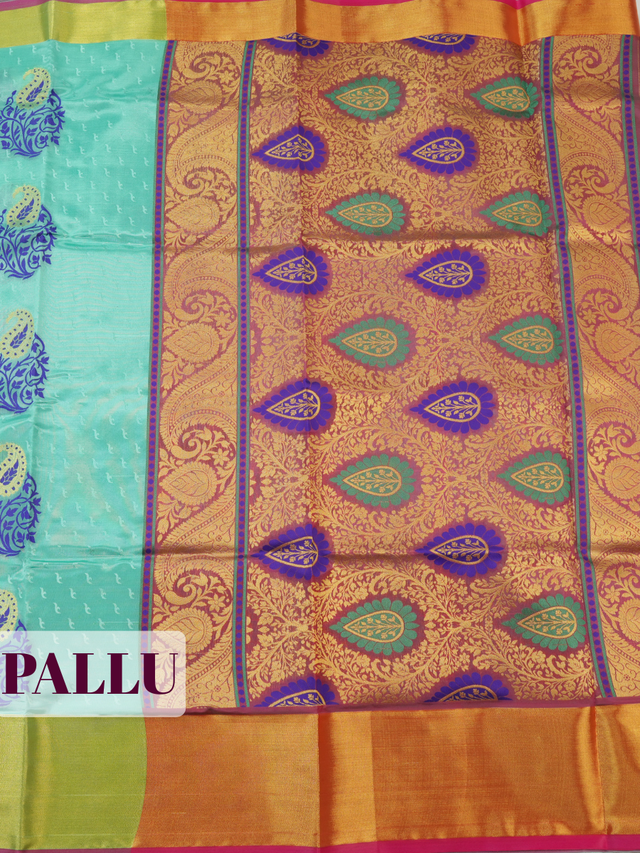 Green Sico Saree Saree with Zari border with metallic glow